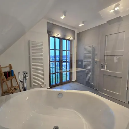 Reetland Am - Luxus Reetdachvilla Mit 3 Schlafzimmern, Sauna Und Kamin H20 * Дранске