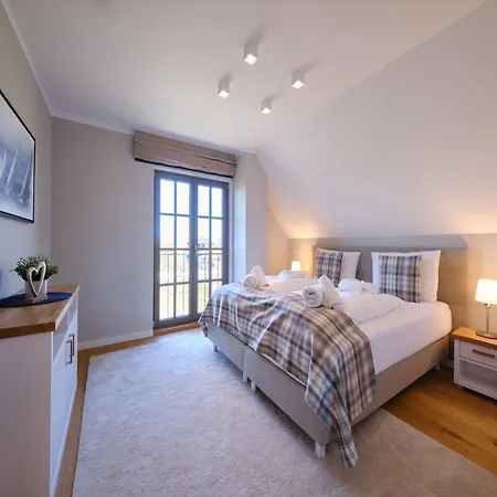 Villa Reetland Am - Luxus Reetdachvilla Mit 3 Schlafzimmern, Sauna Und Kamin H20 Dranske