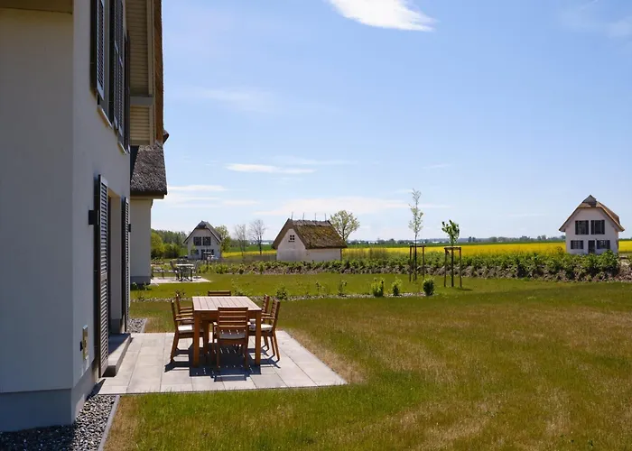 Reetland Am - Luxus Reetdachvilla Mit 3 Schlafzimmern, Sauna Und Kamin H20 Dranske