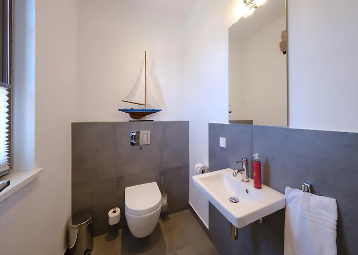 Reetland Am - Luxus Reetdachvilla Mit 3 Schlafzimmern, Sauna Und Kamin H20 Villa